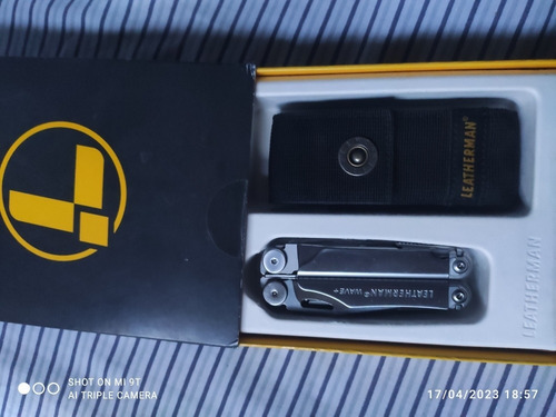 Leatherman Wave Y Juego De 11 Puntas Intercambiables.