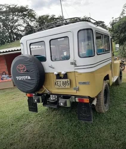 Toyota Land Cruiser 4.2 Fj43