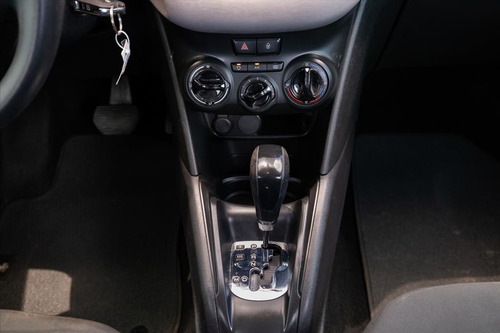 Peugeot 208 1.6 ACTIVE PACK 16V FLEX 4P AUTOMÁTICO