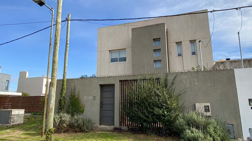 Imagen 21 de 22 de Casa En Venta En City Bell