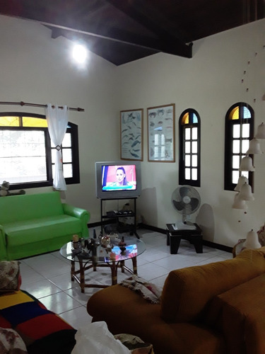 Casa Chácara Área:1500m2, 2 Quartos, 2 Wcs Varanda Em L