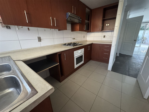Casa En Arriendo De 4 Dorm. En Huechuraba
