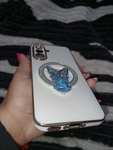 Funda Importada Para Samsung A36 + Pop Mariposa Brillo Blanco A36