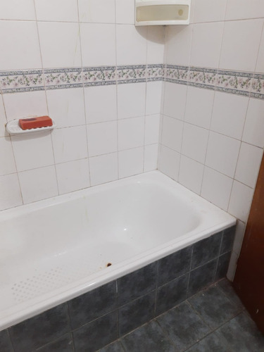Alquiler De Dúplex En Barrio Los Robles