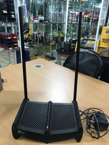 Router Inalámbrico Tp-link Alta Potencia N 300mbps (Usado)