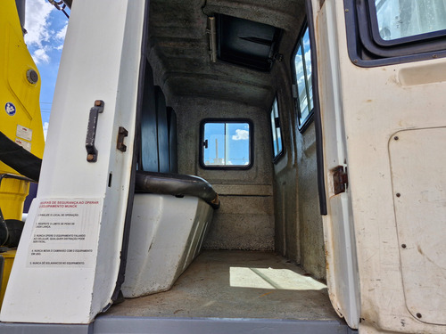 Mb Atego 1719 Munck 19 Toneladas Ñ É Iveco Tector 240e28