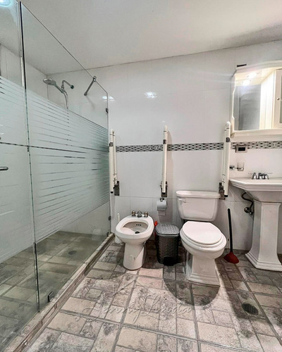 En Venta Hermosa Casa En Urb. Privada Bosque Monique, El Castaño Maracay Aragua