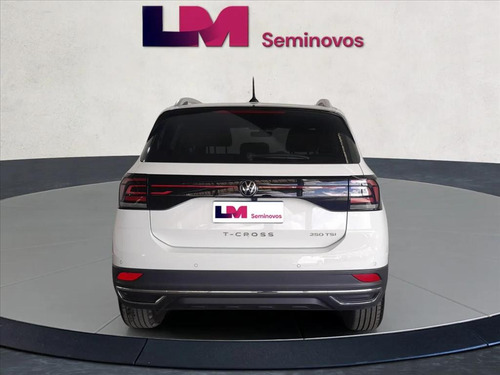 Volkswagen T-Cross 1.4 250 TSI TOTAL FLEX HIGHLINE AUTOMÁTICO