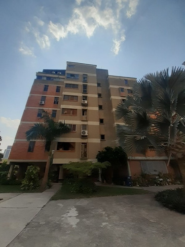 Imagen 1 de 17 de Apartamento En Venta Res. Cantarrana, Avenida Lara