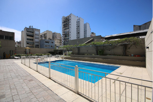 Venta 2 Ambientes Balcon Luminoso Cochera Flores