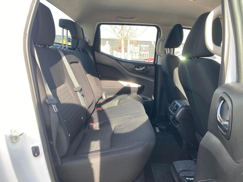 Nissan Navara Navara DC 4x2 2.3TDI XE