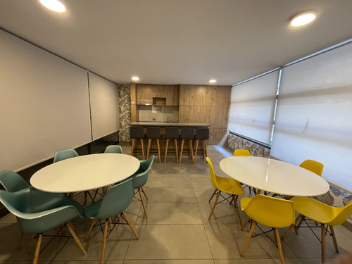 Excelente. 1 Dormitorio Y 1 Baño En Zona Universitaria