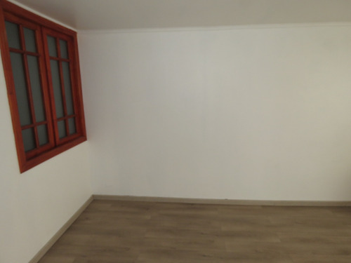 Casa Esquina Amplia, Cercana A Metro Elisa Correa