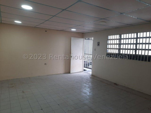 Imagen 3 de 7 de Local Comercial En Alquiler Petare 23-18443 Yubelys Martínez 04242763692 Rent-a-house