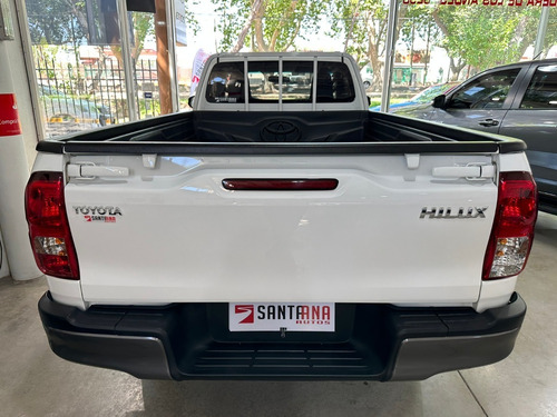 Imagen 5 de 10 de Toyota Hilux 2.4 C/s 4x4 Tdi Dx 150cv