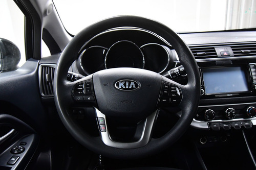 Imagen 12 de 15 de Kia Rio 2017 1.6 Sedan Ex Mt