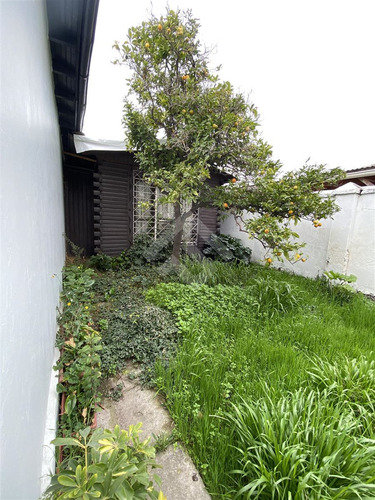 Gran Terreno Casa En Venta De 4 Dorm. En La Cisterna