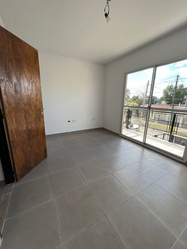 Imagen 9 de 11 de Departamento En Venta En José C Paz