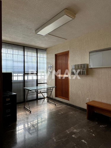 Clinica/hospital En Renta En Av. Lomas Verdes