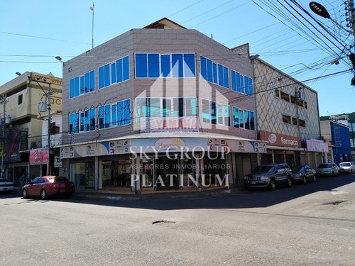 Eglée Suárez Vende Edificio En El Centro De Punto Fijo, Falcón. Pled-014