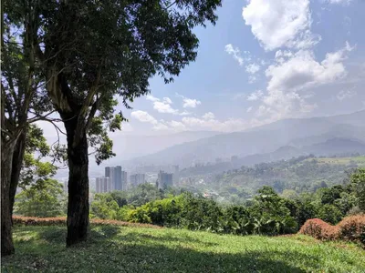 Lote y casalote en venta