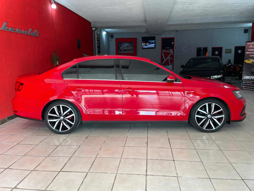 Imagen 6 de 16 de Volkswagen Vento 2018 2.0 Tsi Gli 211cv Permuto/financio