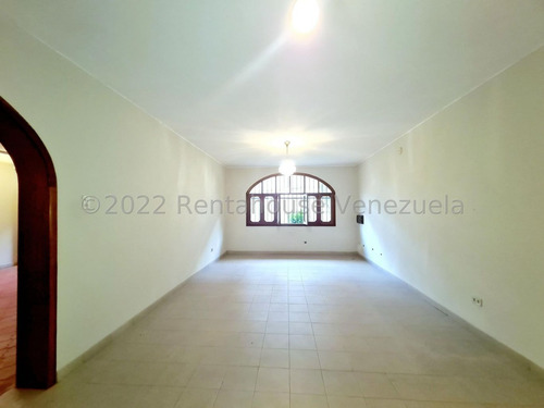 Imagen 7 de 28 de Casa Para Remodelar En Los Palos Grandes