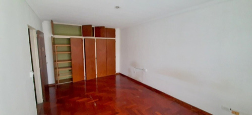 Imagen 5 de 14 de Chalet En Venta En Valentin Alsina