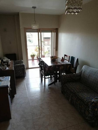 Imagen 4 de 9 de Barzana 1900 3 Amb Frente Con Balcon