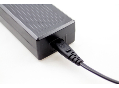 Imagen 2 de 4 de Fuente Switching Pronext 12v 5a Cctv Tira Led Router Ada