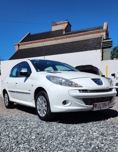 Peugeot 207 1.4 Sedan Feline Hdi 70cv