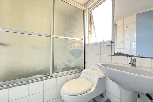 5 Dormitorios 3 Pisos Más Subterráneo Condominio