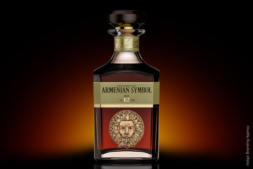 Brandy Armenian Symbol Xo Age 12 Years ´´hai`` Plaza Serrano