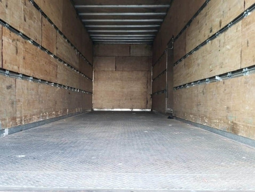 Mercedes Benz L 1620 - Baú 10.10m