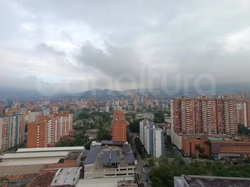 Apartamento En Arriendo Los Colores 472-7082