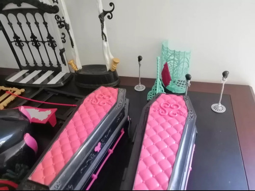 Monster High Draculaura Set Carro Circo Moto Cama Lagoona (Usado)