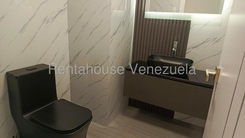 Sb Alquiler Atrium, Es Un Exclusivo Conjunto Residencial Ubicado En El Rosal, Cuenta Con 134,72 Mts2