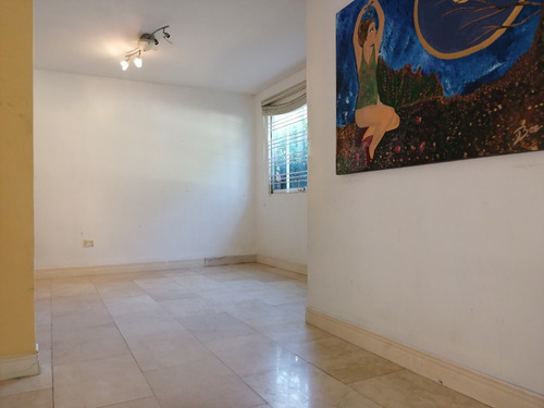 Imagen 5 de 14 de Townhouse Totalmente Remodelado,oportunidad De Inversion