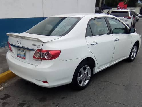 Imagen 2 de 14 de Toyota Corolla Gli
