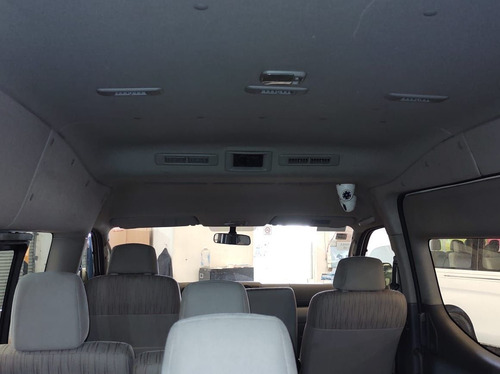 Imagen 10 de 15 de Nissan Urvan 2019 2.5 15 Pas Ampliapack Seg Die Mt