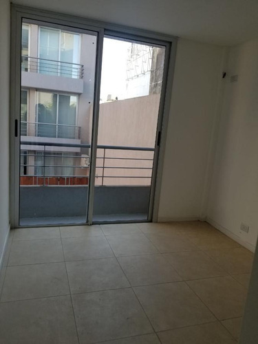 Imagen 7 de 11 de Departamento - Beccar-vias/rolon