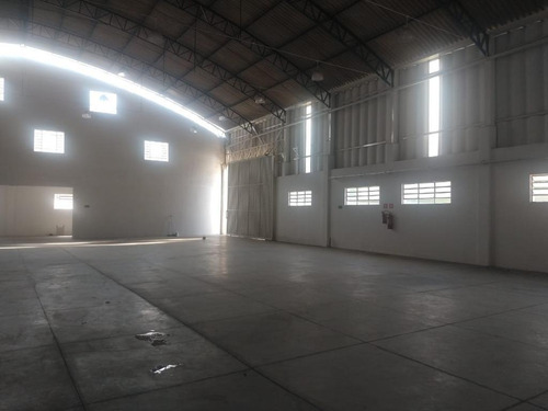 Imagem 4 de 17 de Galpão Para Alugar, 1200 M² Por R$ 30.000/mês - Jardim Três Marias - Taboão Da Serra/sp - Ga0468