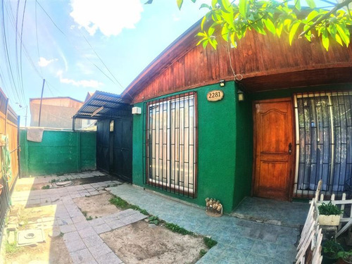 Casa En Venta De 3 Dorm. En Padre Hurtado