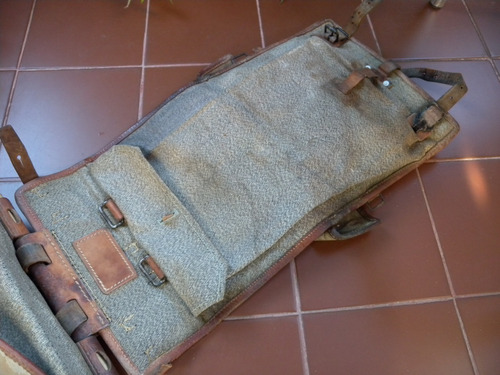 Imagen 9 de 10 de Antigua Mochila Ejercito Suizo 1949 En Cuero Pony Fur