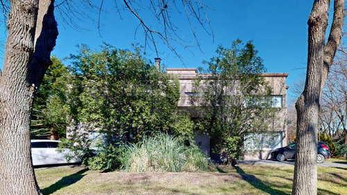 Casa En Venta En Grand Bell 1, Mirá Las Fotos Y Recorré El Tour Virtual!!!