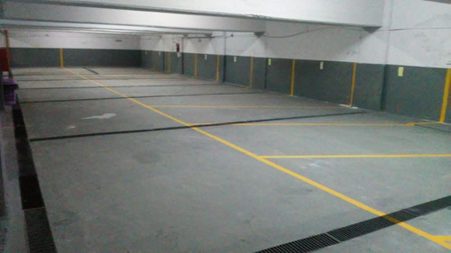 Imagen 6 de 18 de Cocheras-deposito Hecho A Nuevo Permuta Financia