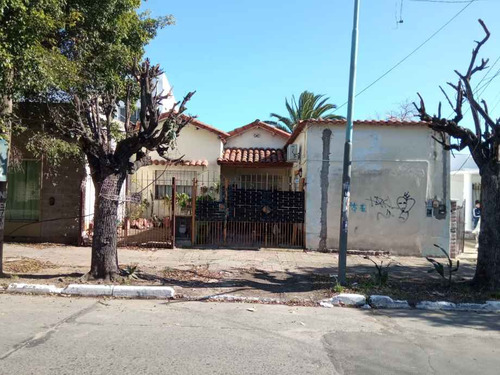 Casa Para 2 Familias En Venta En Moron Centro