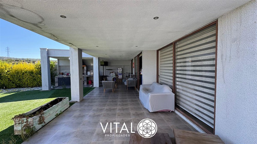 Casa En Venta De 3 Dormitorios Y 3 Baños En Quilpué