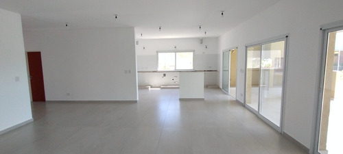 Hermosa Casa En El Barrio Norte, El Cantón, Escobar