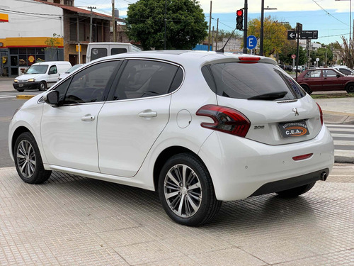 Imagen 4 de 11 de Peugeot 208 2017 1.6 Feline